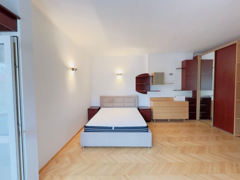 Piata Dorobanti Garsoniera in zona Piata Dorobanti